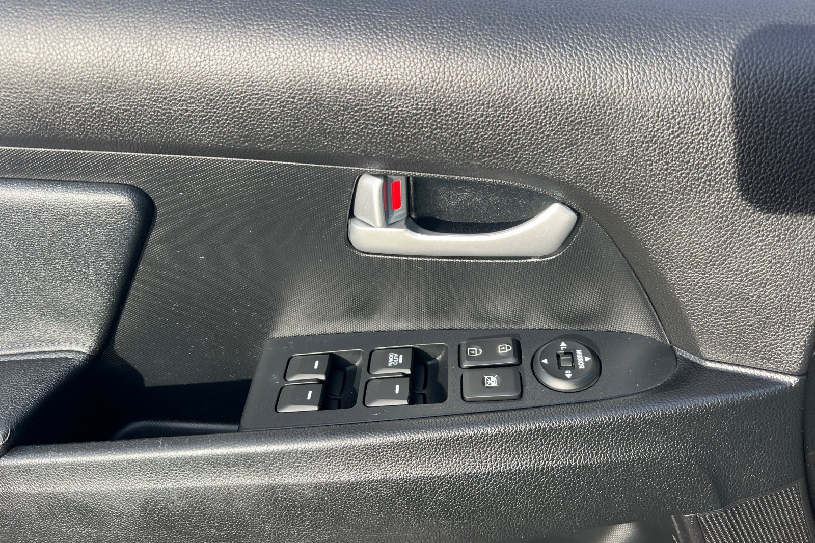 Used 2014 Kia Sportage LX image 8