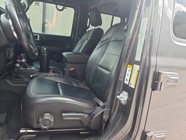 Used 2018 Jeep Wrangler Unlimited Sahara AWD/4WD image 10