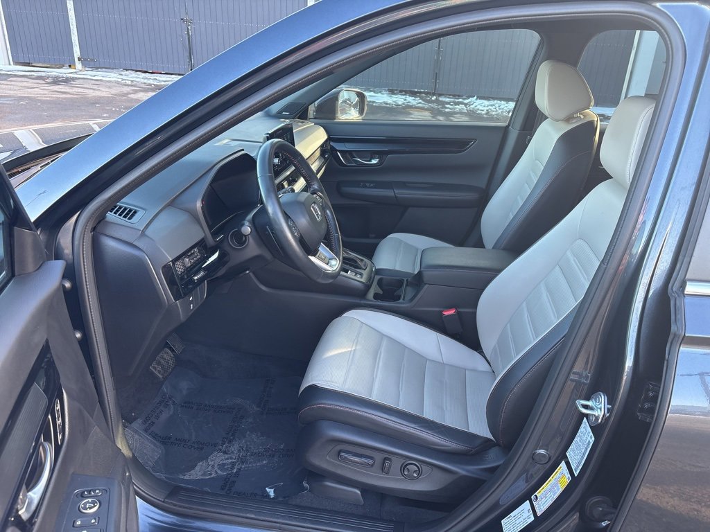 Used 2023 Honda CR-V Sport Touring image 9