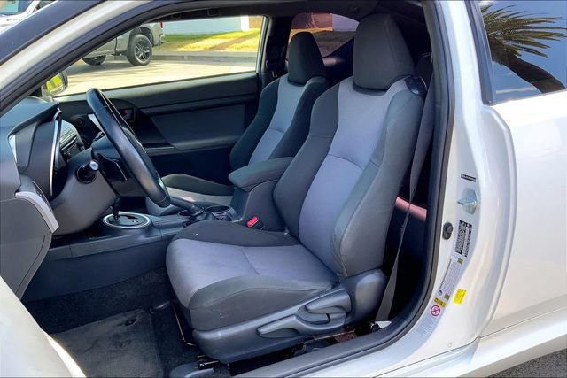 Used 2015 Scion tC FWD image 25