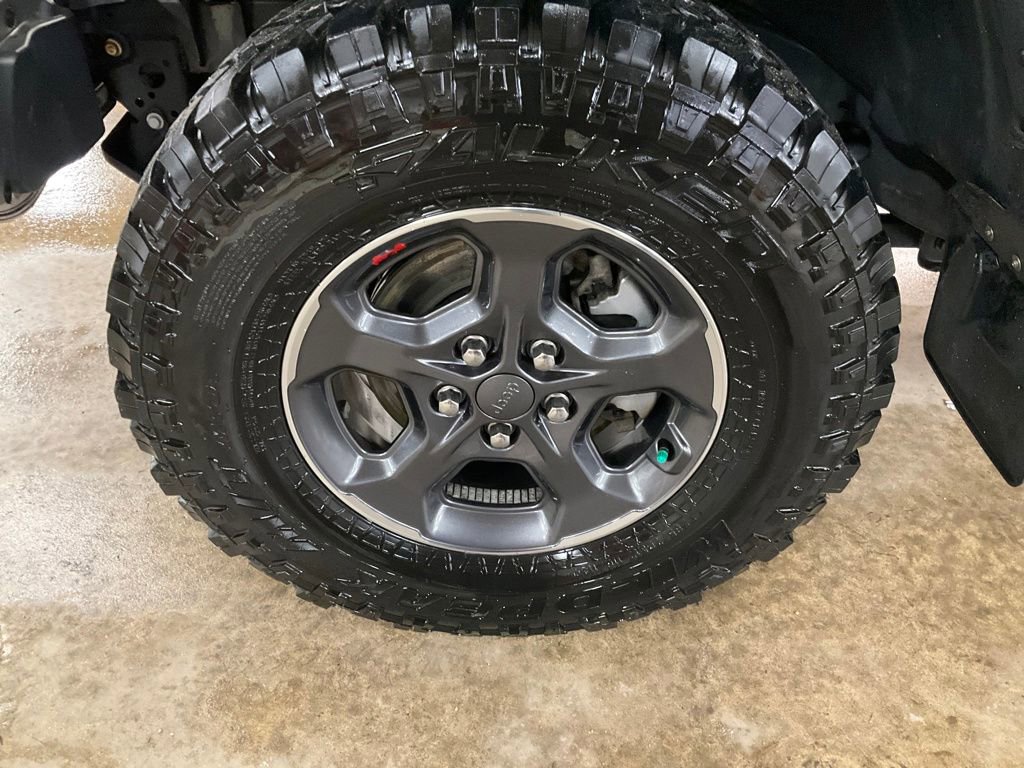 Used 2020 Jeep Gladiator Rubicon w/ Cold Weather Group image 27