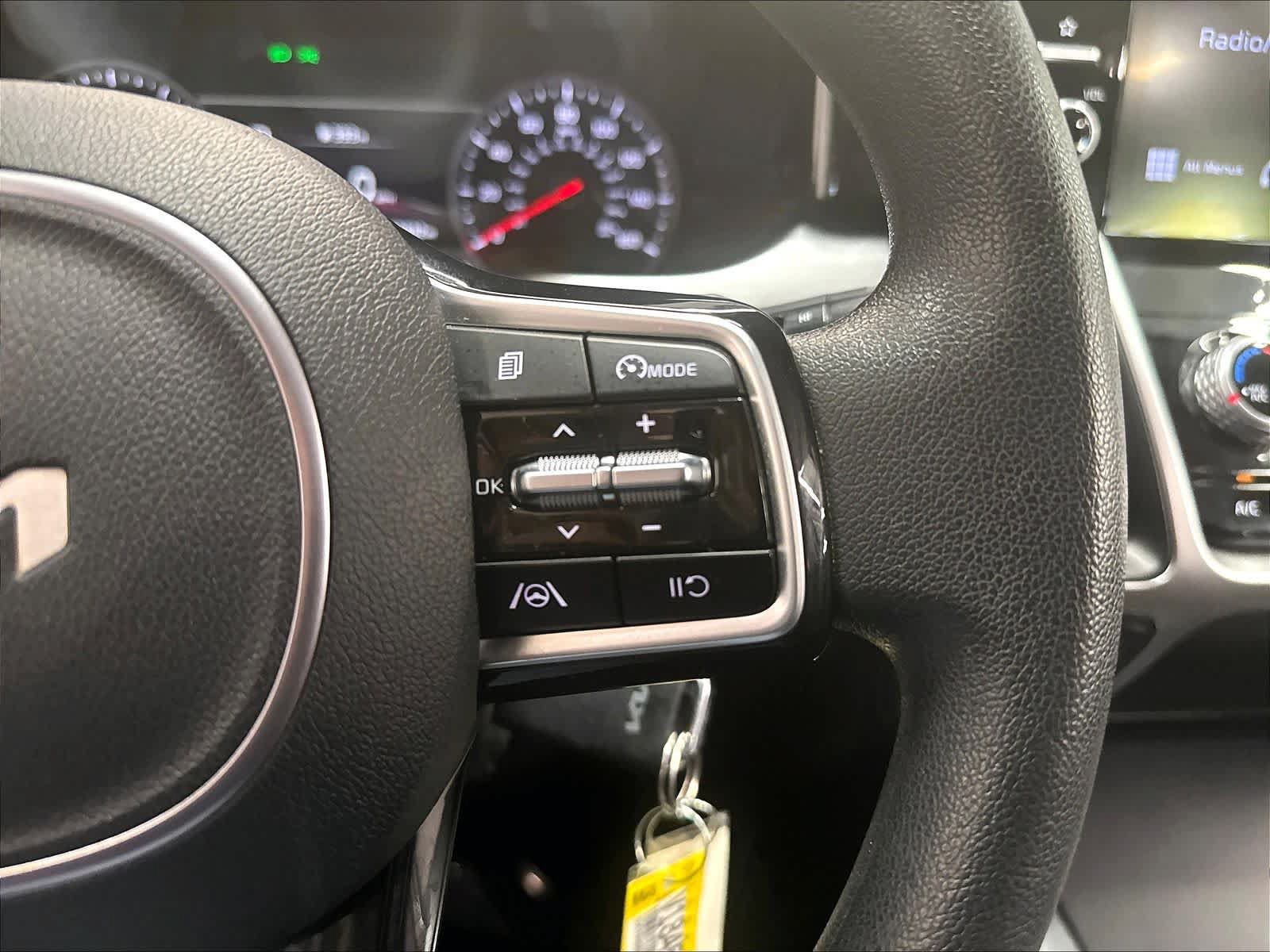 Used 2022 Kia Sorento LX AWD/4WD image 15