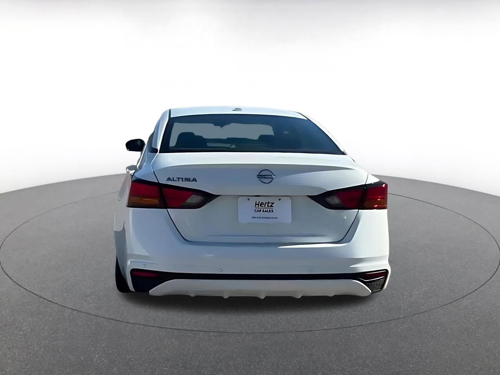 Used 2025 Nissan Altima 2.5 SV image 12