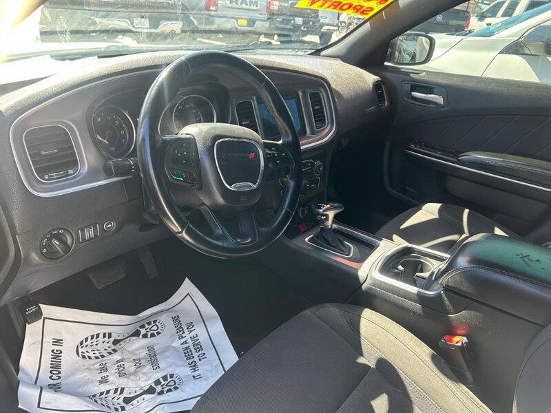 Used 2019 Dodge Charger SXT image 7