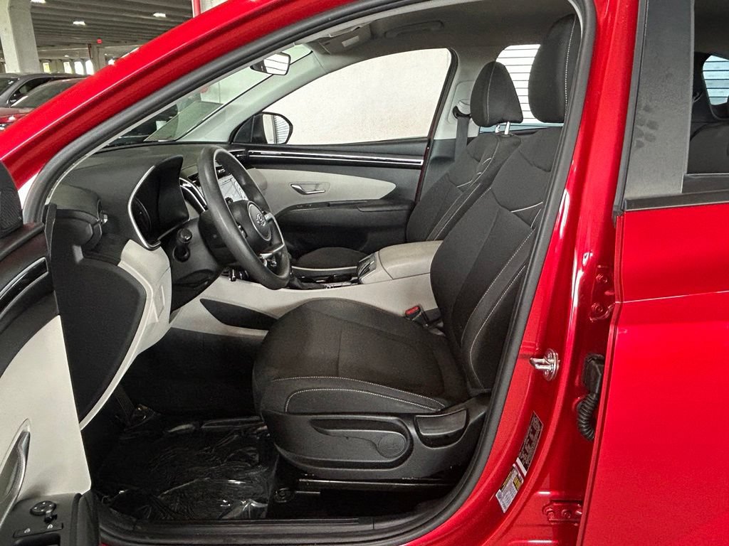 Used 2023 Hyundai Tucson SE FWD image 16