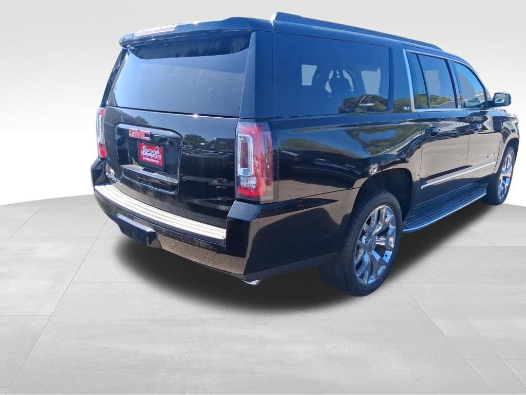 Used 2017 GMC Yukon XL SLT w/ Premium Edition image 4
