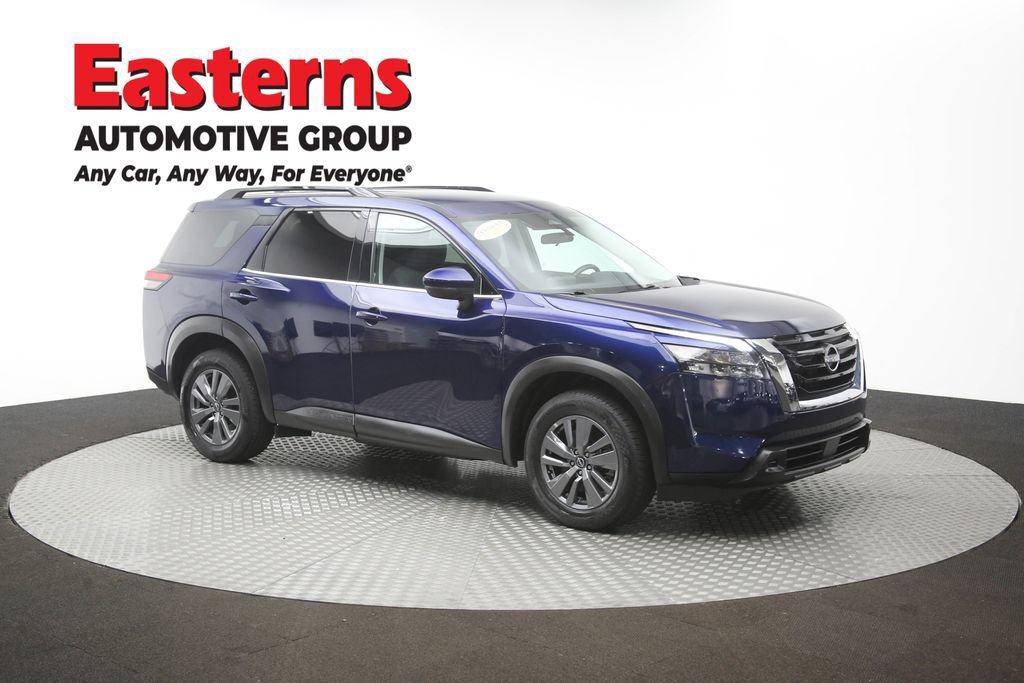 Used 2025 Nissan Pathfinder SV FWD image 49
