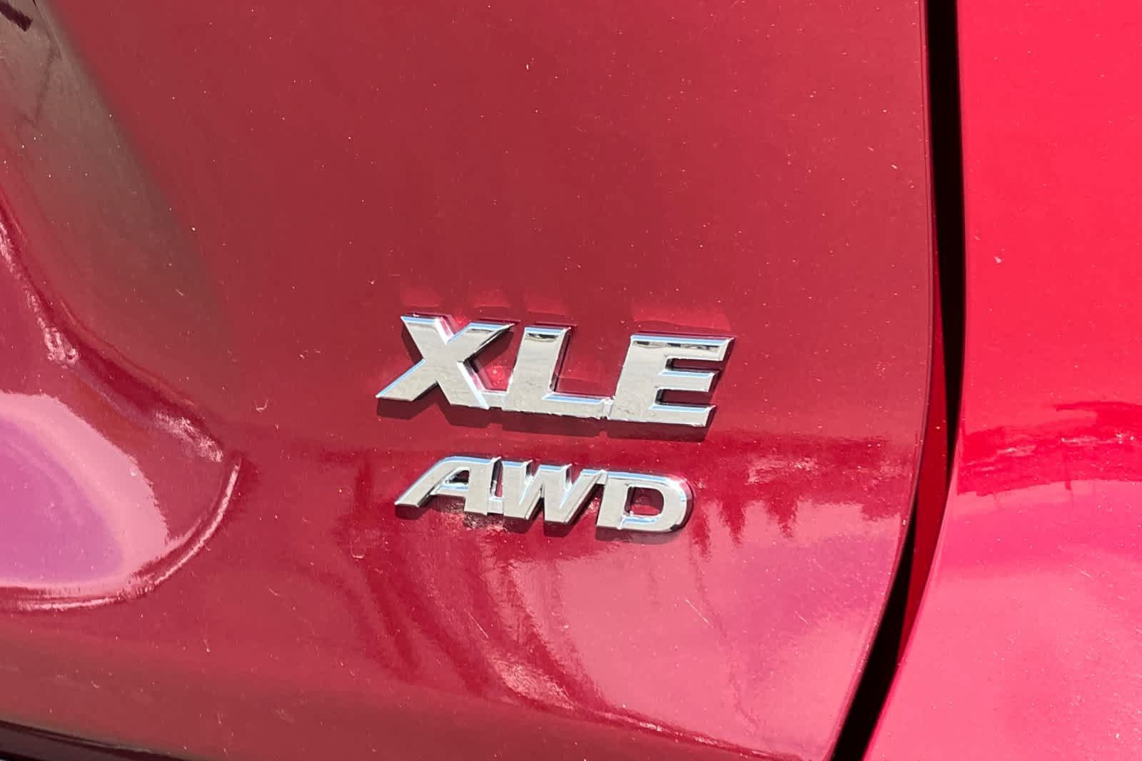 Certified 2023 Toyota RAV4 XLE AWD/4WD image 32