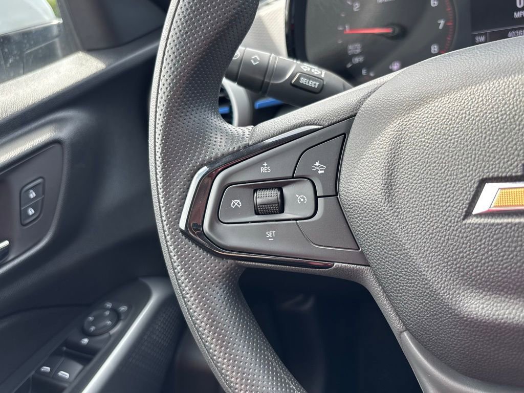 Used 2024 Chevrolet Trax LS w/ LS Convenience Package FWD image 28