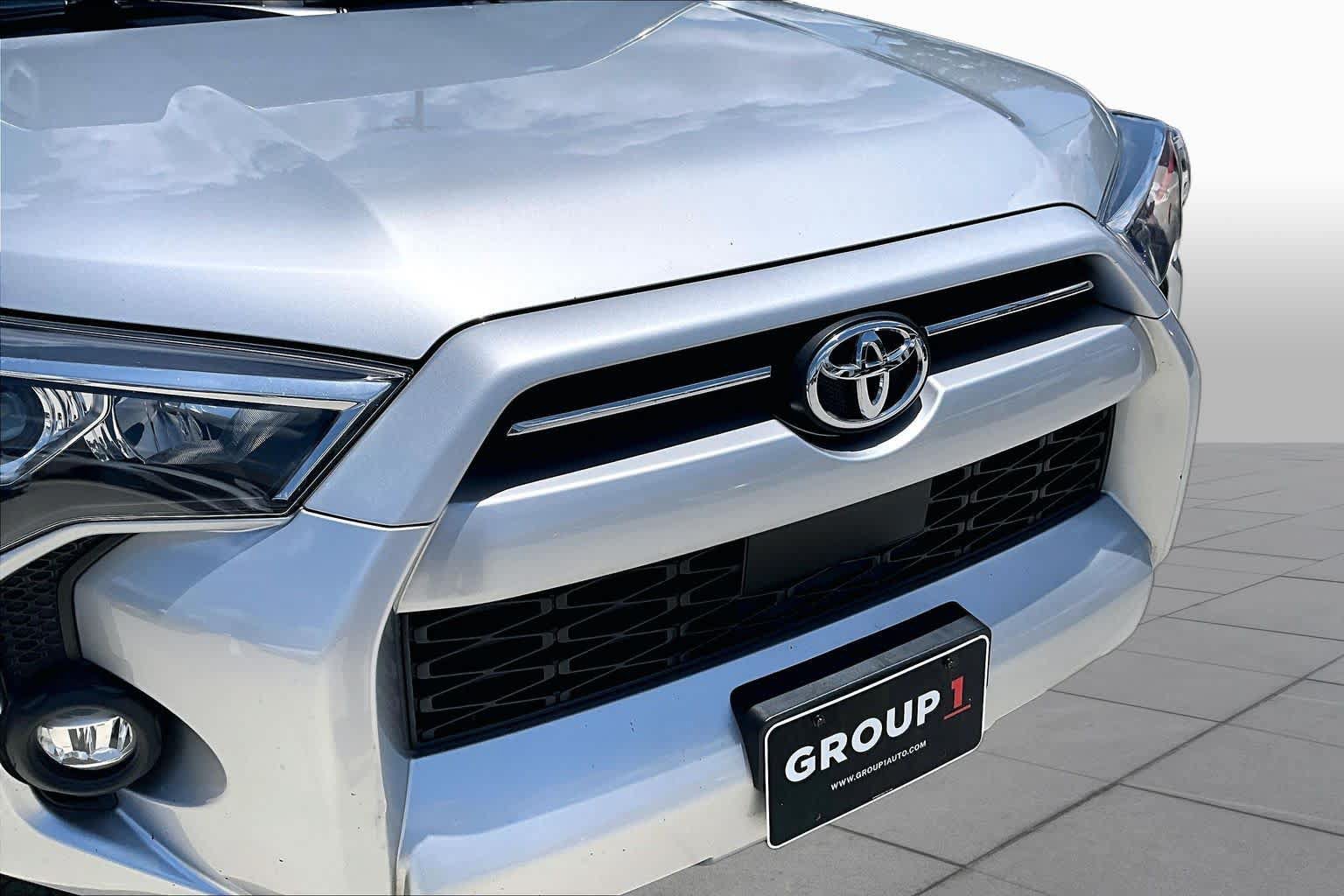 Used 2022 Toyota 4Runner SR5 RWD image 28
