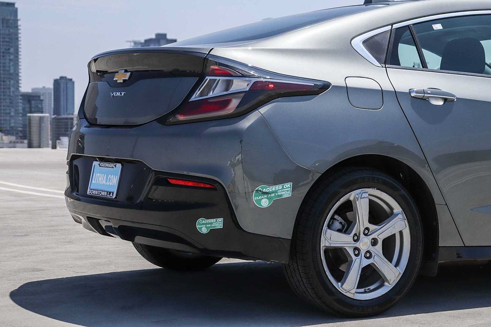 Used 2017 Chevrolet Volt LT FWD image 9