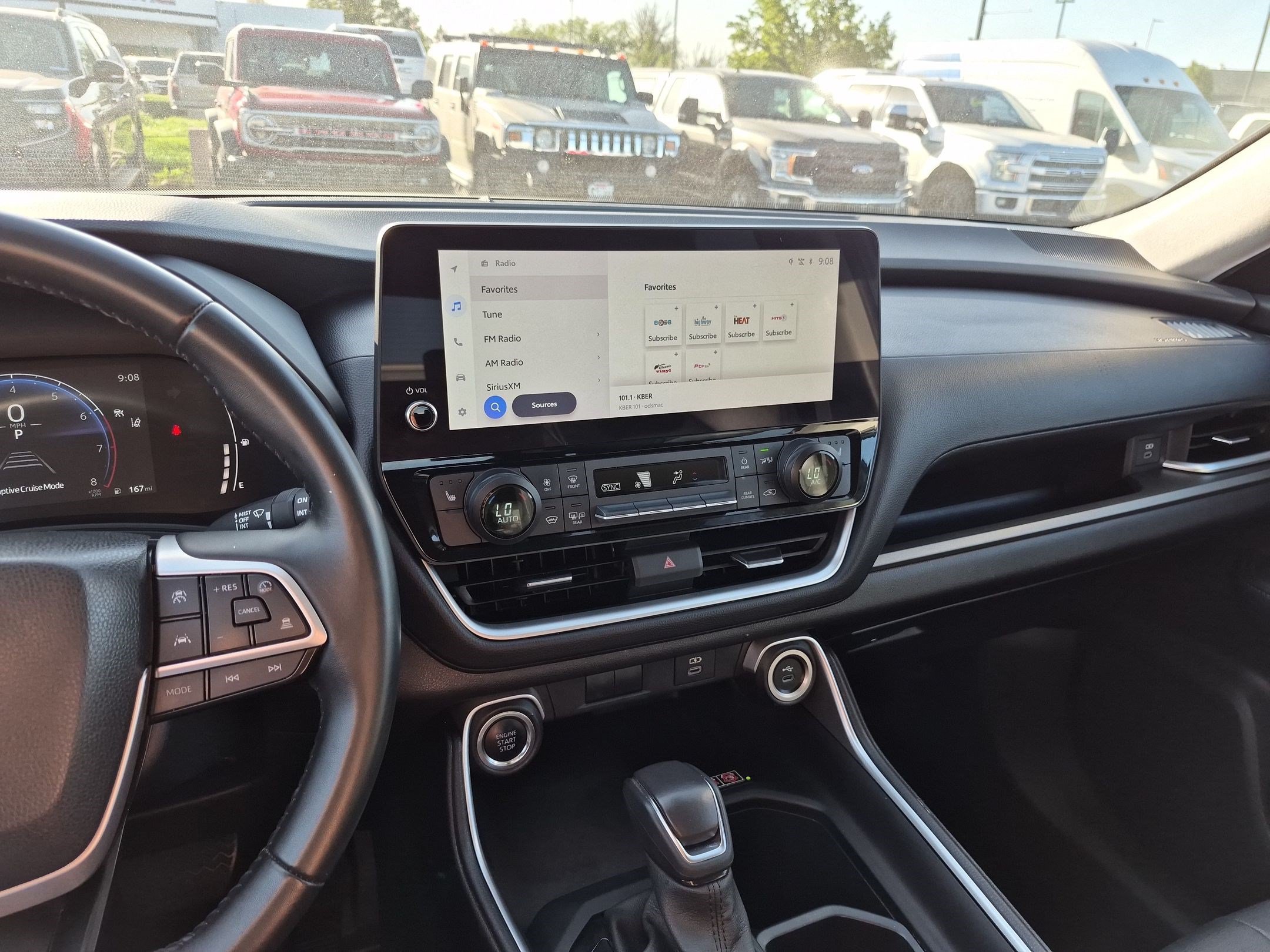 Used 2025 Toyota Grand Highlander AWD image 26
