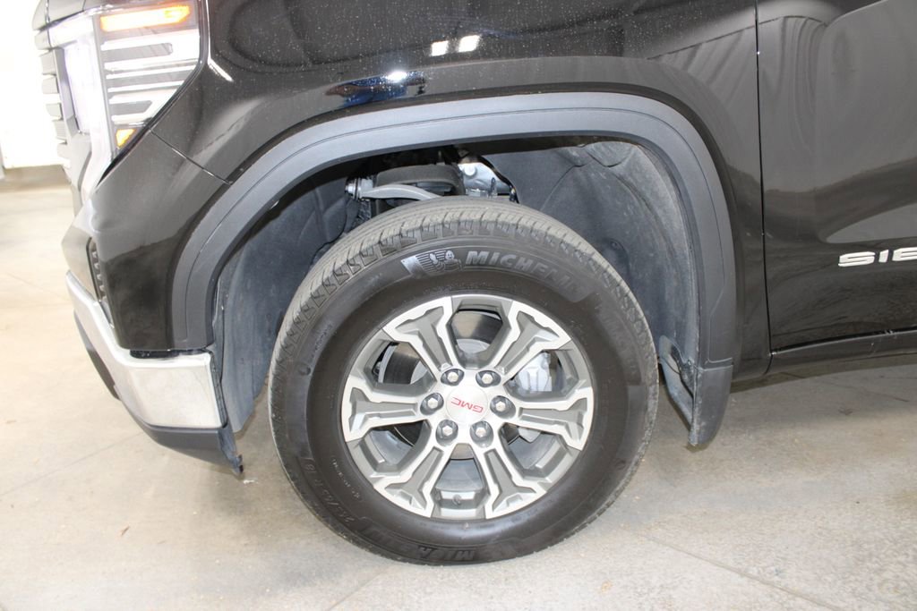 Used 2025 GMC Sierra 1500 SLT image 39