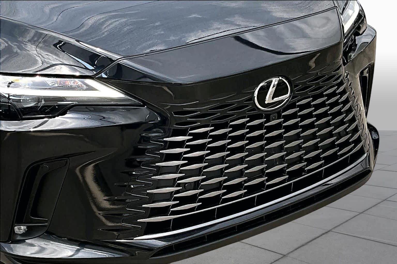 Used 2025 Lexus RX 350 Premium w/ Accessory Package (Z1) FWD image 30