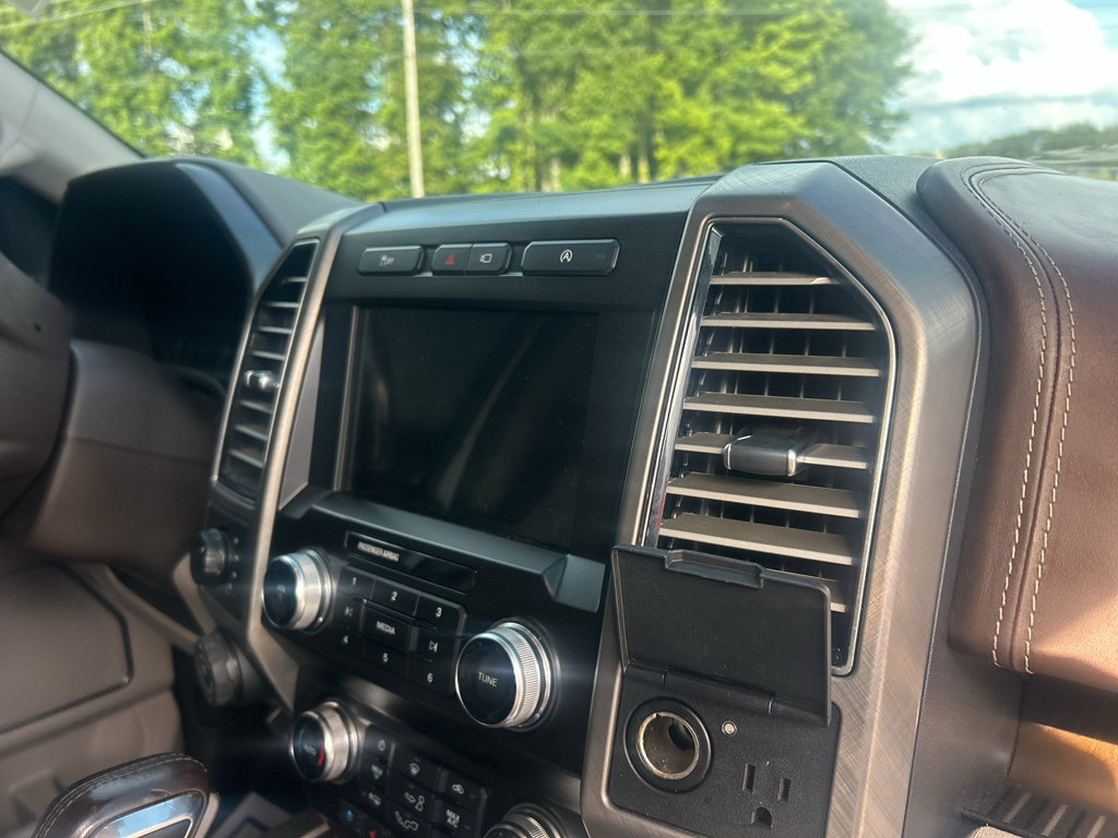 Used 2020 Ford F150 Limited w/ Trailer Tow Package AWD/4WD image 13