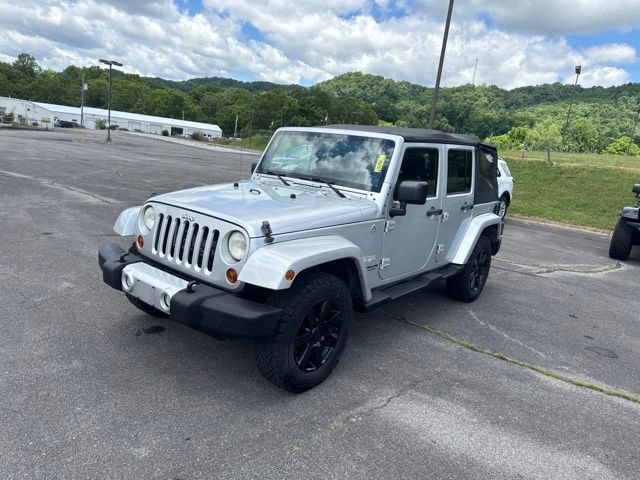 Used 2012 Jeep Wrangler Unlimited Sahara w/ Connectivity Group AWD/4WD image 4