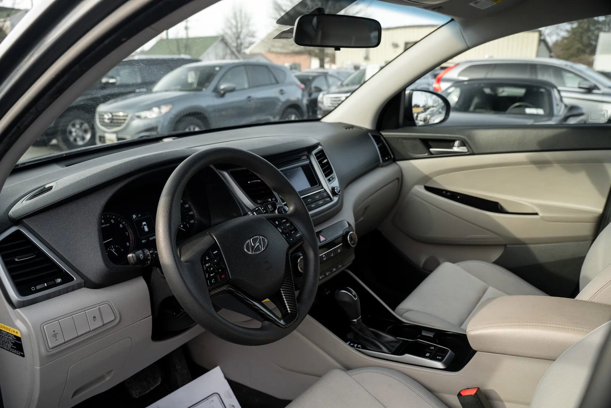 Used 2017 Hyundai Tucson SE AWD/4WD image 6