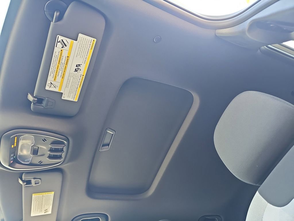 New 2026 Chevrolet Trax RS w/ Sunroof Package image 29