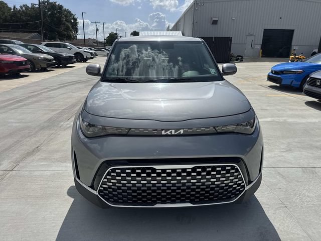 Used 2024 Kia Soul EX w/ Option Group 015 FWD image 2