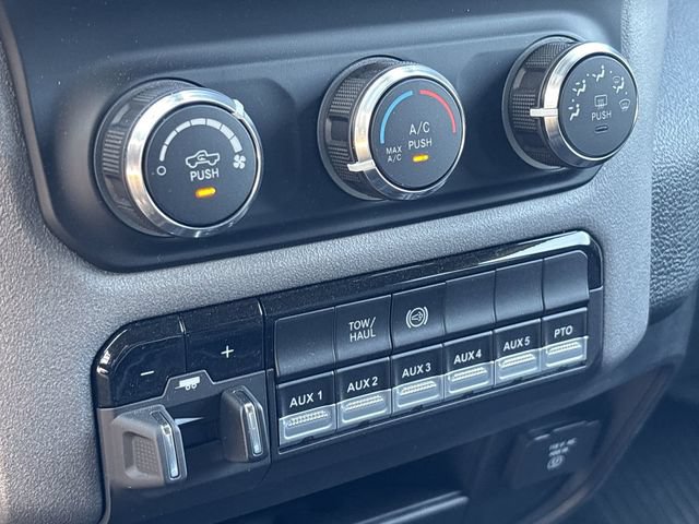 New 2024 RAM 5500 Tradesman w/ Chrome Appearance Group AWD/4WD image 23