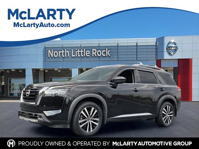 Used 2024 Nissan Pathfinder Platinum w/ Lighting Package (N92)