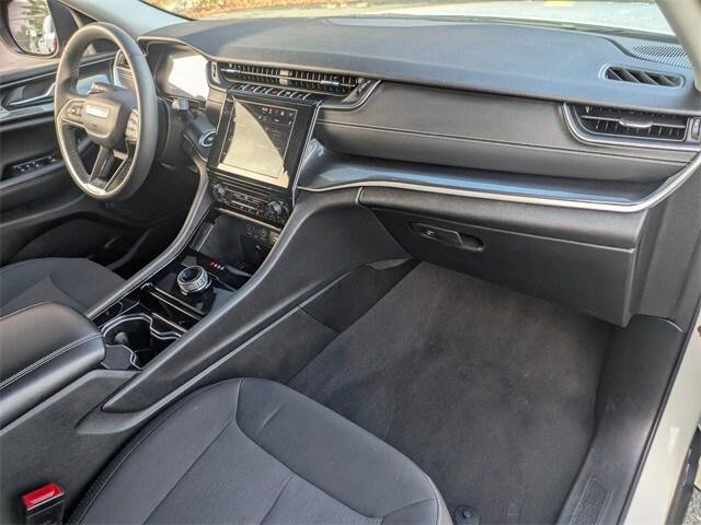 Certified 2023 Jeep Grand Cherokee Laredo image 36