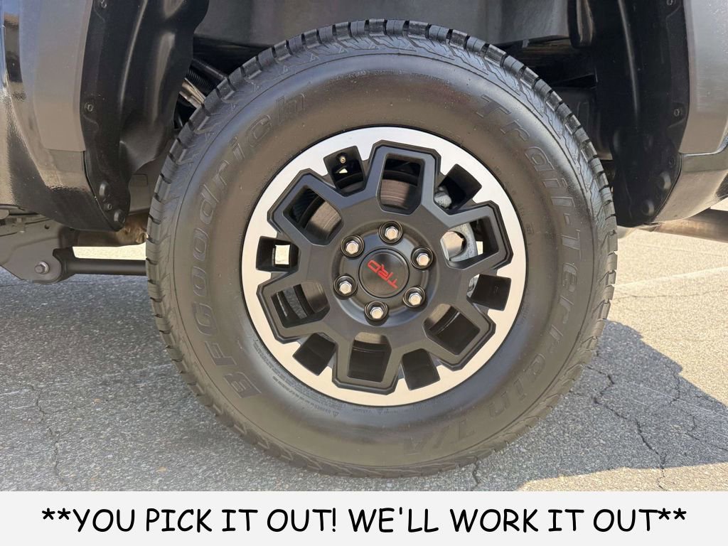 Used 2025 Toyota Tacoma TRD Off-Road AWD/4WD image 11