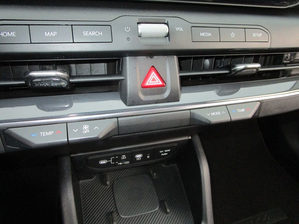 Used 2025 Kia K4 EX image 27