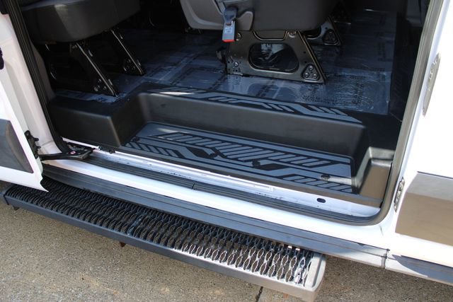 Used 2021 Ford Transit 350 XLT RWD image 18
