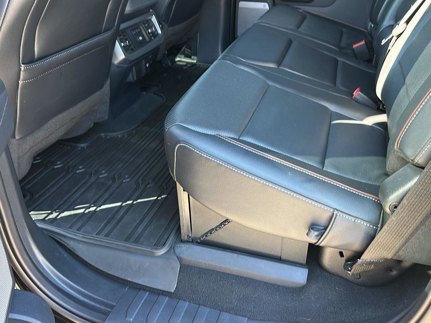 Certified 2023 Ford F450 Lariat w/ Lariat Ultimate Package image 21