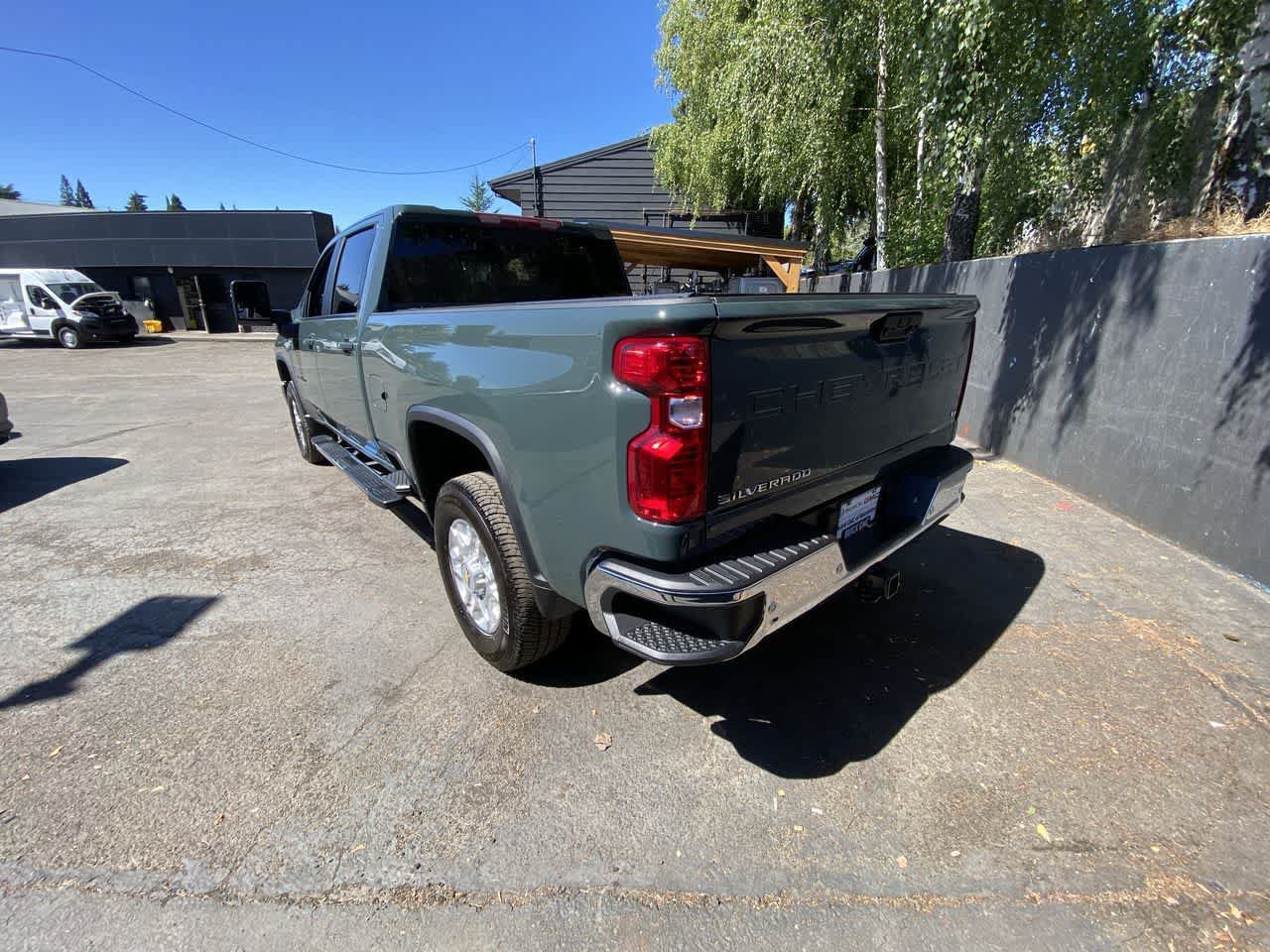 Used 2025 Chevrolet Silverado 2500 LT w/ Safety Package AWD/4WD image 4