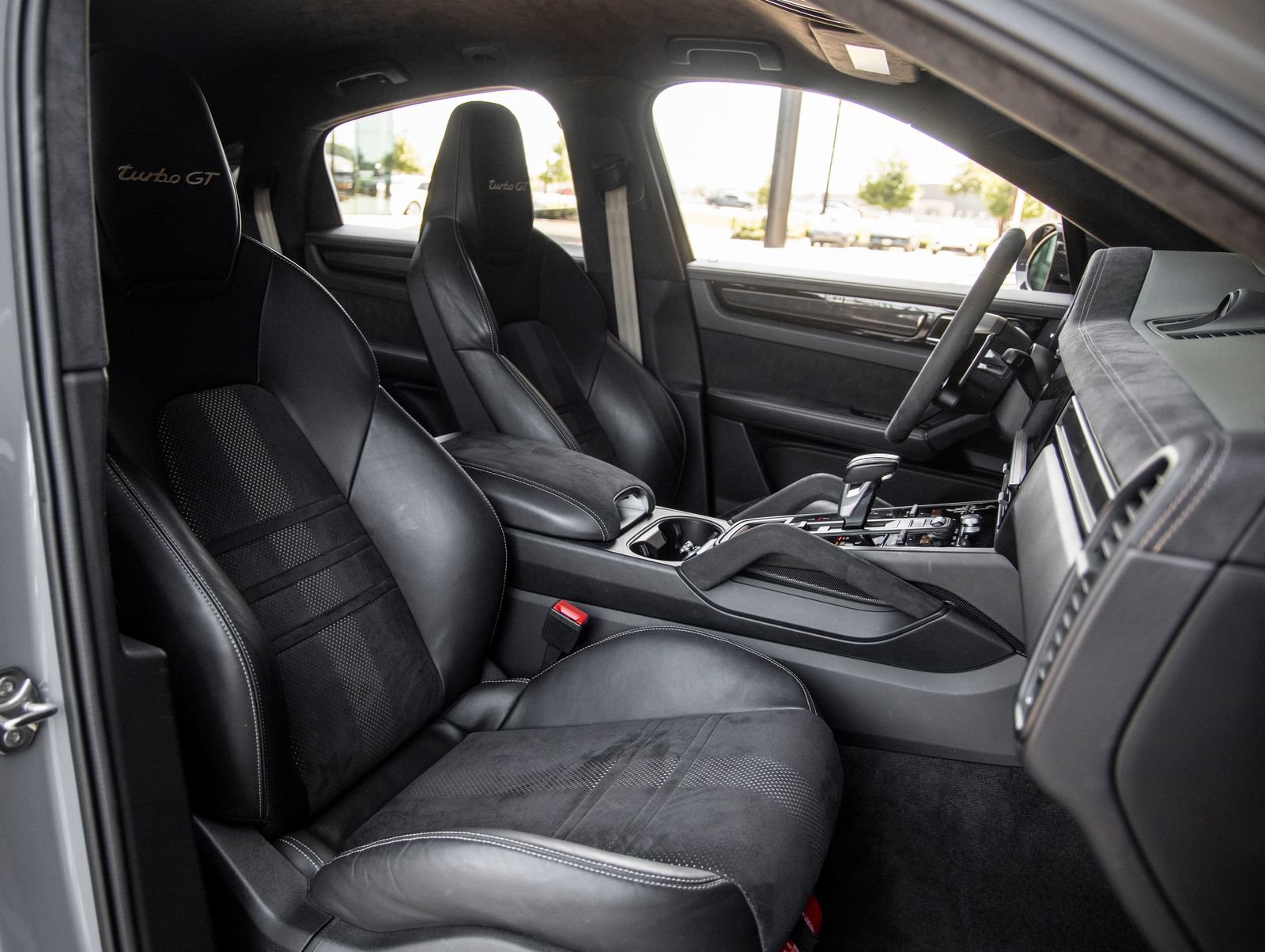 Certified 2022 Porsche Cayenne Turbo GT AWD/4WD image 48