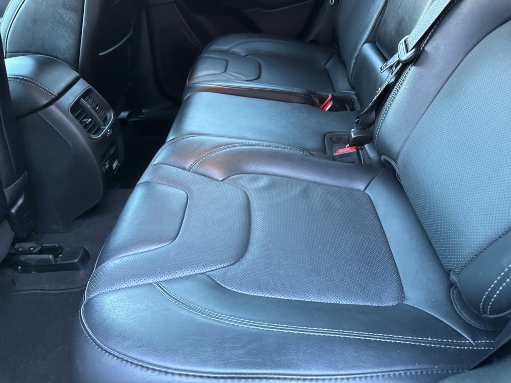 Used 2023 Jeep Cherokee Altitude Lux image 46