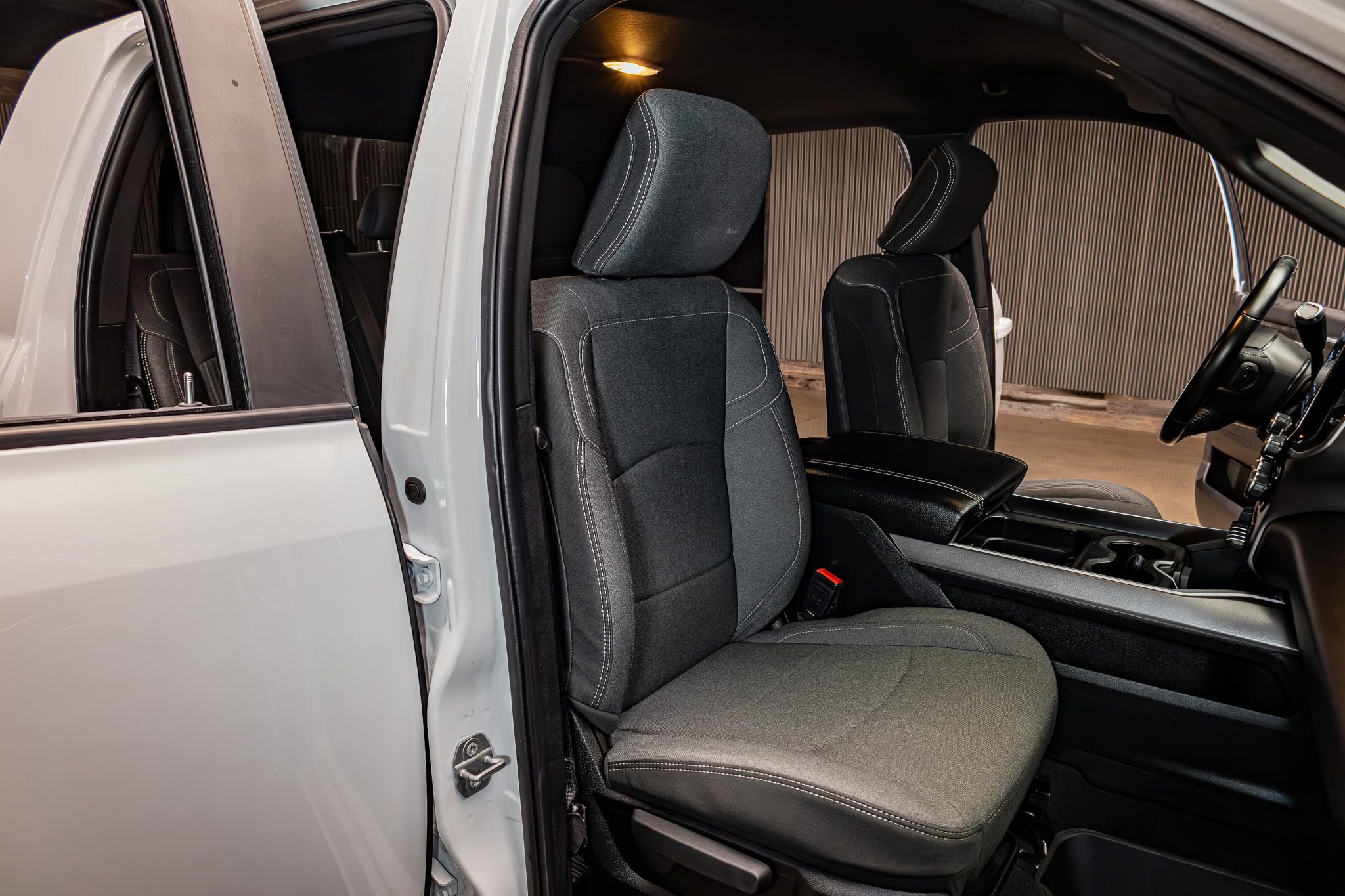 Used 2021 RAM 2500 Big Horn w/ Night Edition image 28