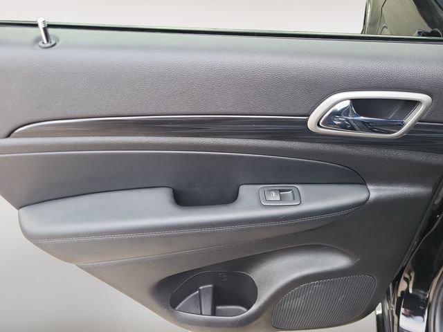 Used 2020 Jeep Grand Cherokee Altitude image 21
