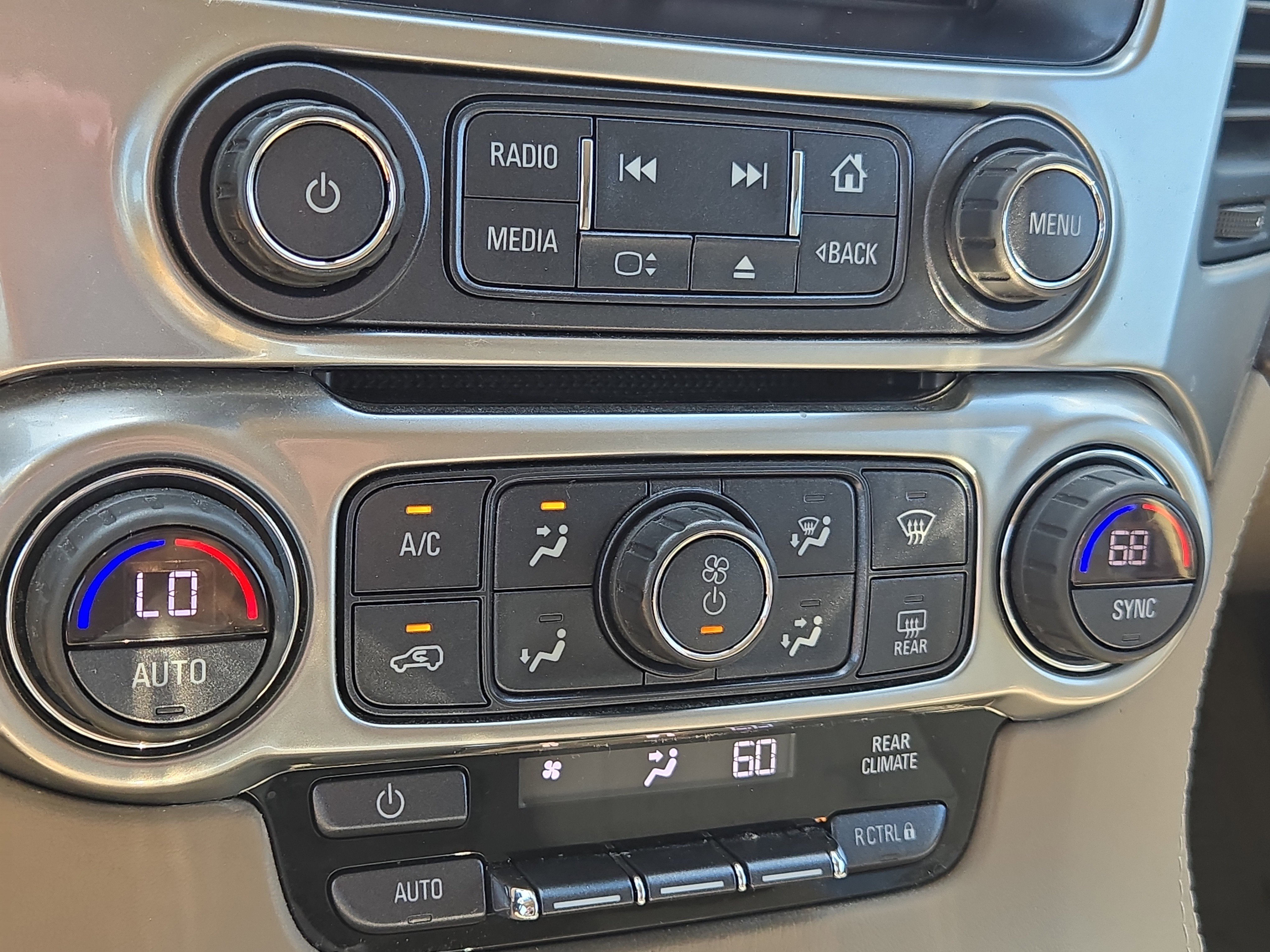 Used 2017 Chevrolet Tahoe LS w/ All-Season Package RWD image 29