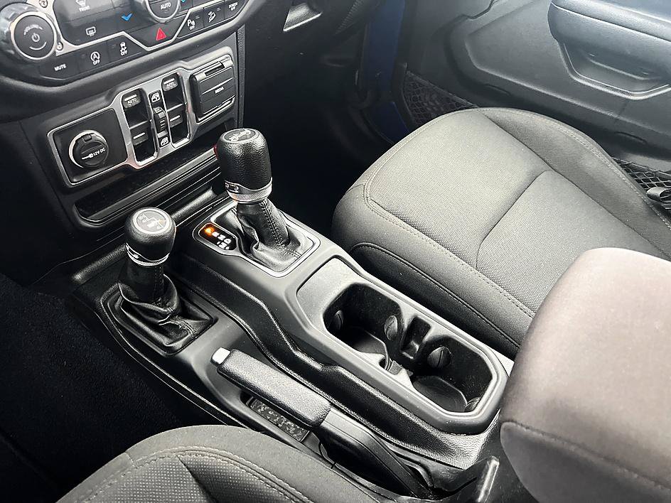 Used 2018 Jeep Wrangler Unlimited Sport S AWD/4WD image 25