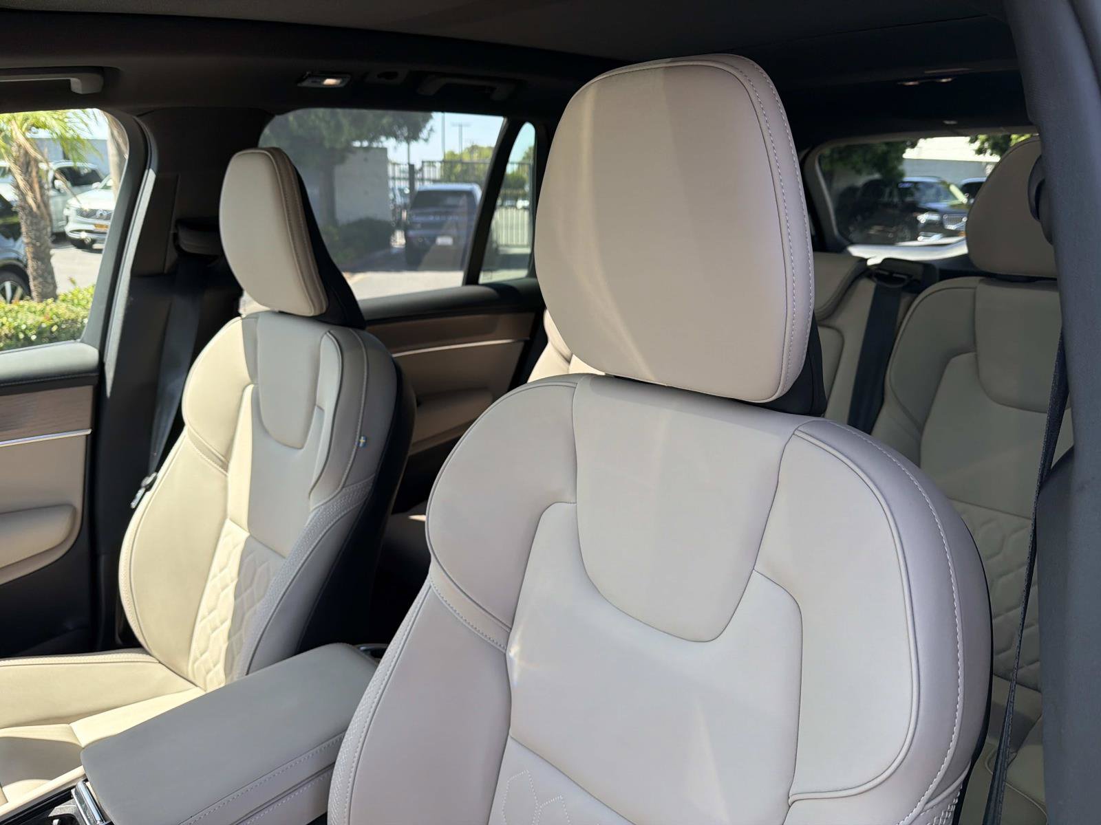 Used 2026 Volvo XC90 B6 Plus w/ Protection Package Premier AWD/4WD image 19