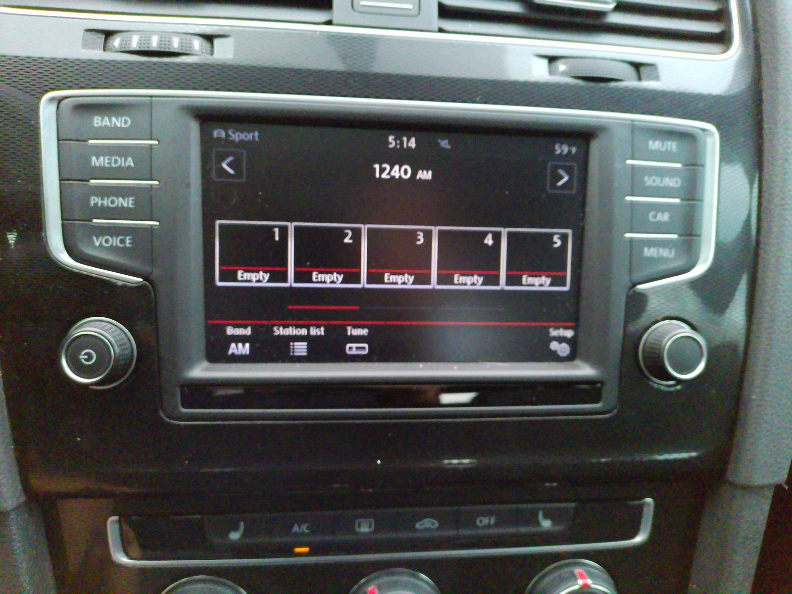 Used 2017 Volkswagen GTI SE image 14