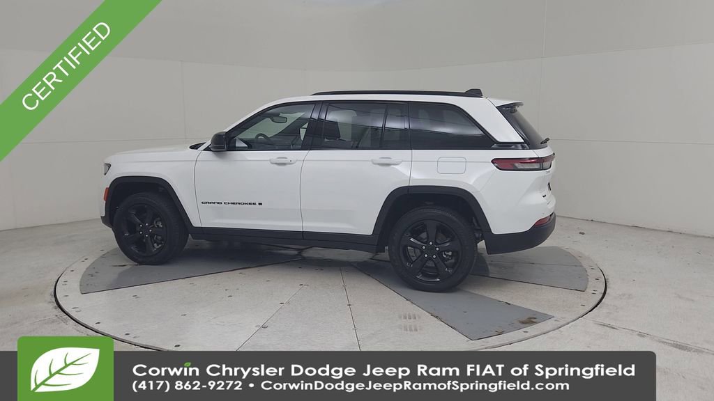 Used 2023 Jeep Grand Cherokee Altitude image 8
