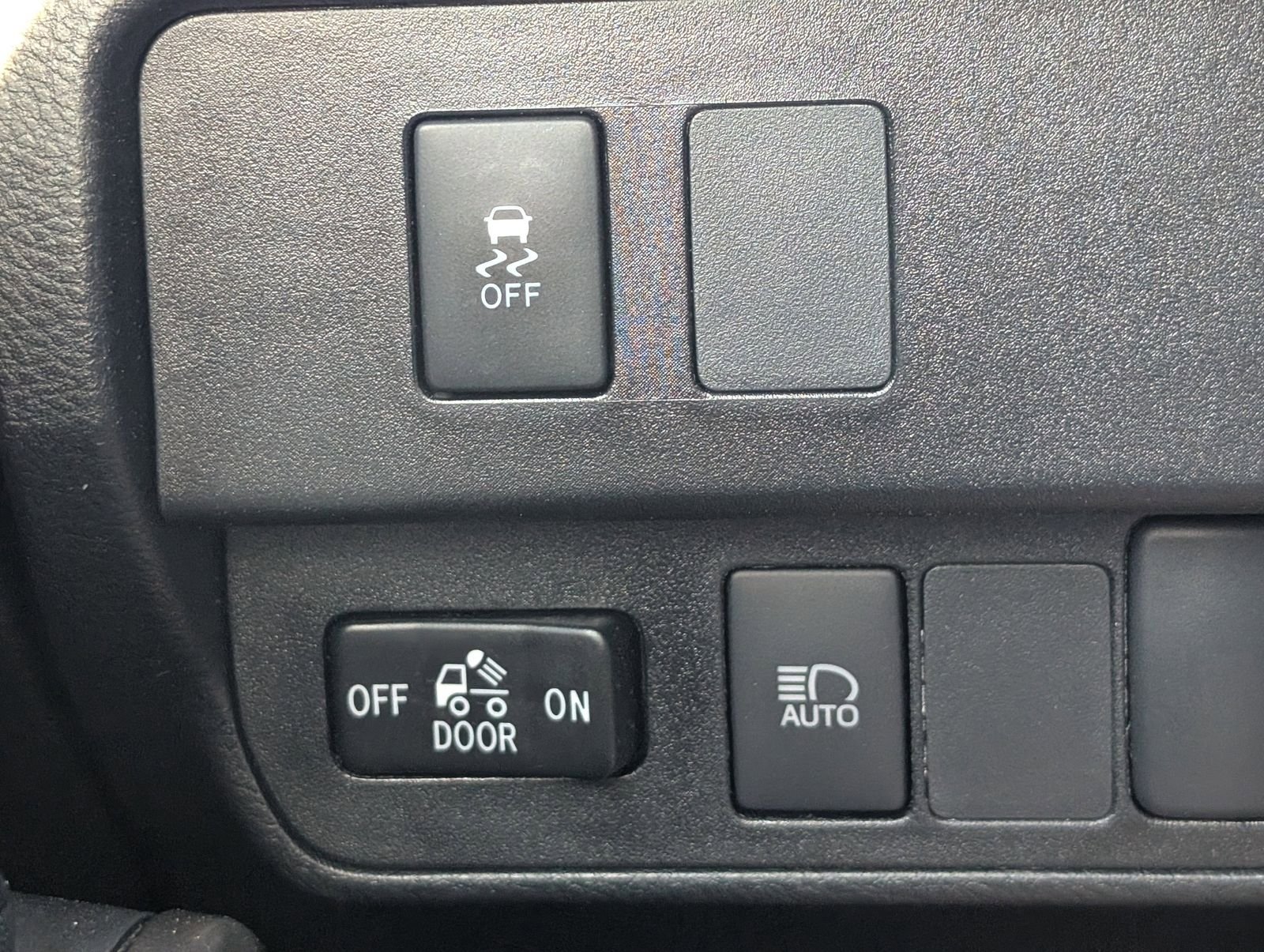 Used 2023 Toyota Tacoma SR5 AWD/4WD image 21