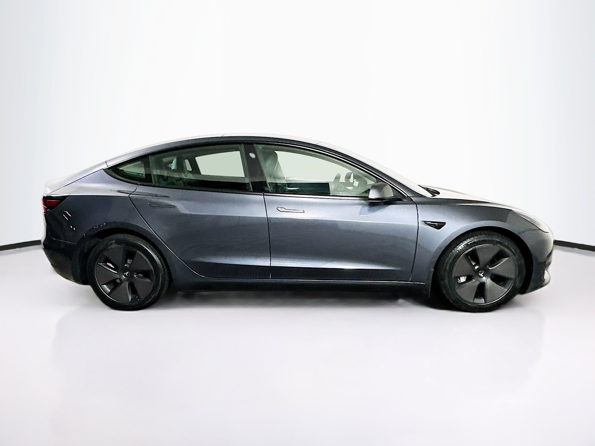 Used 2023 Tesla Model 3 Standard Range image 10