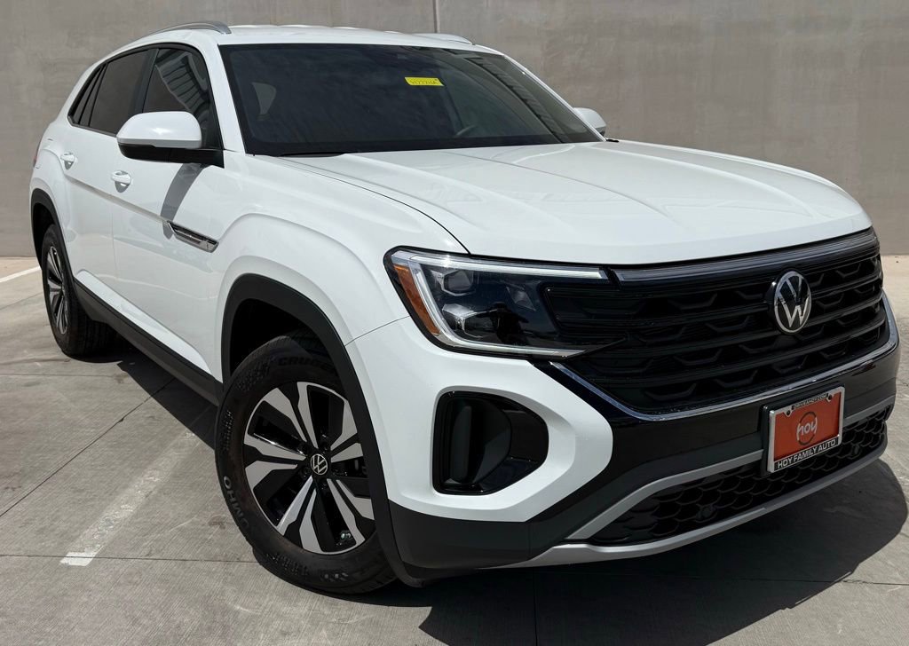 Used 2025 Volkswagen Atlas Cross Sport SE FWD image 1