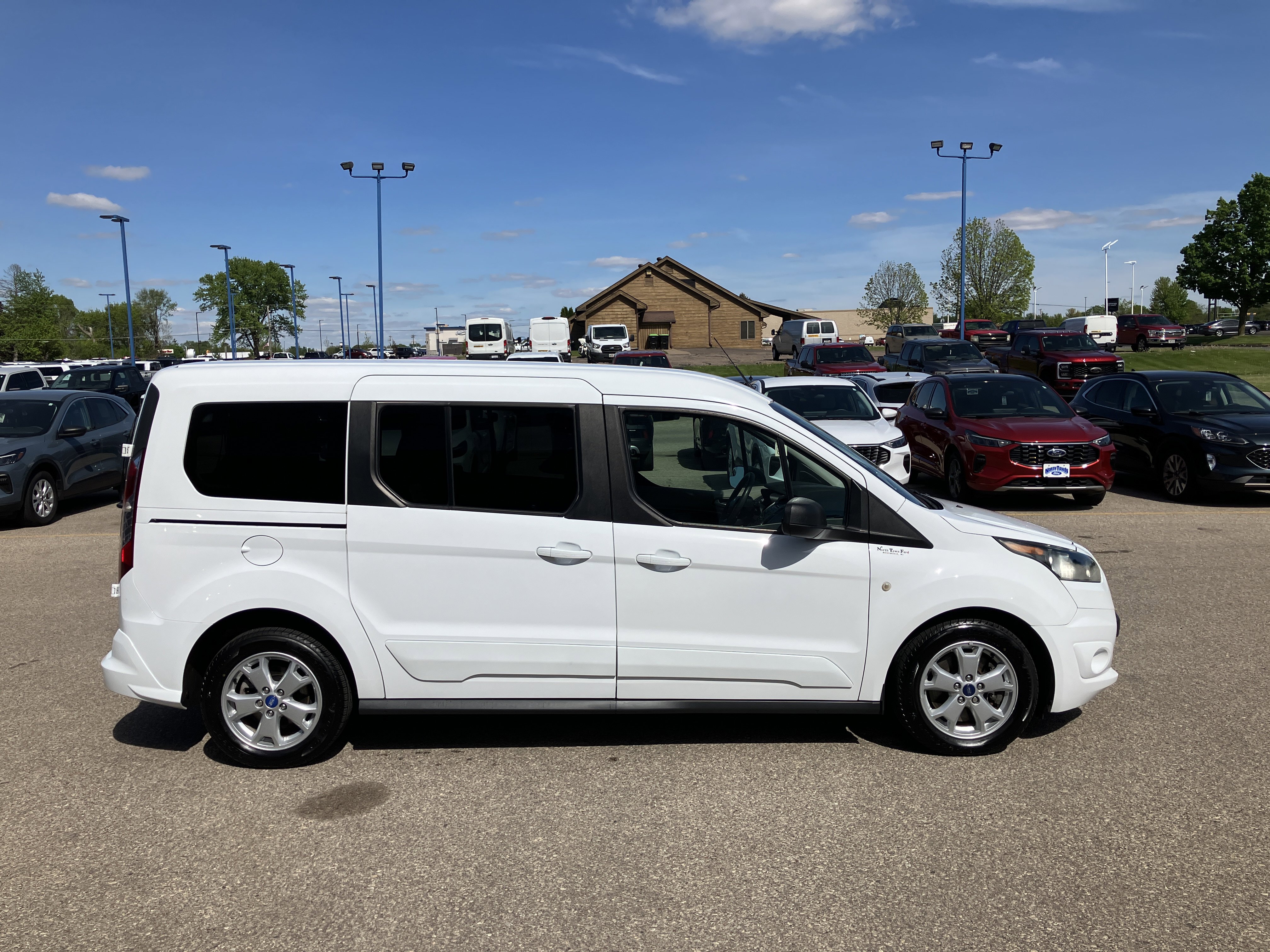 Used 2014 Ford Transit Connect XLT FWD image 5