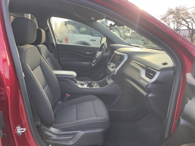 Used 2023 GMC Acadia SLE image 16