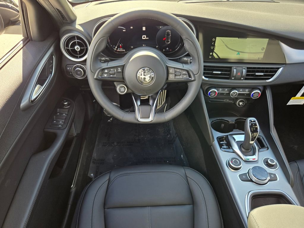 New 2025 Alfa Romeo Giulia w/ Driving Assist Package image 8