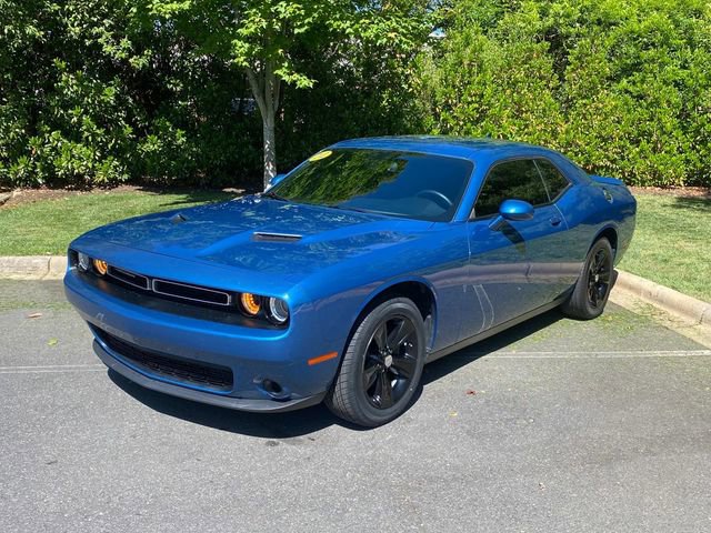 Used 2021 Dodge Challenger SXT RWD image 3