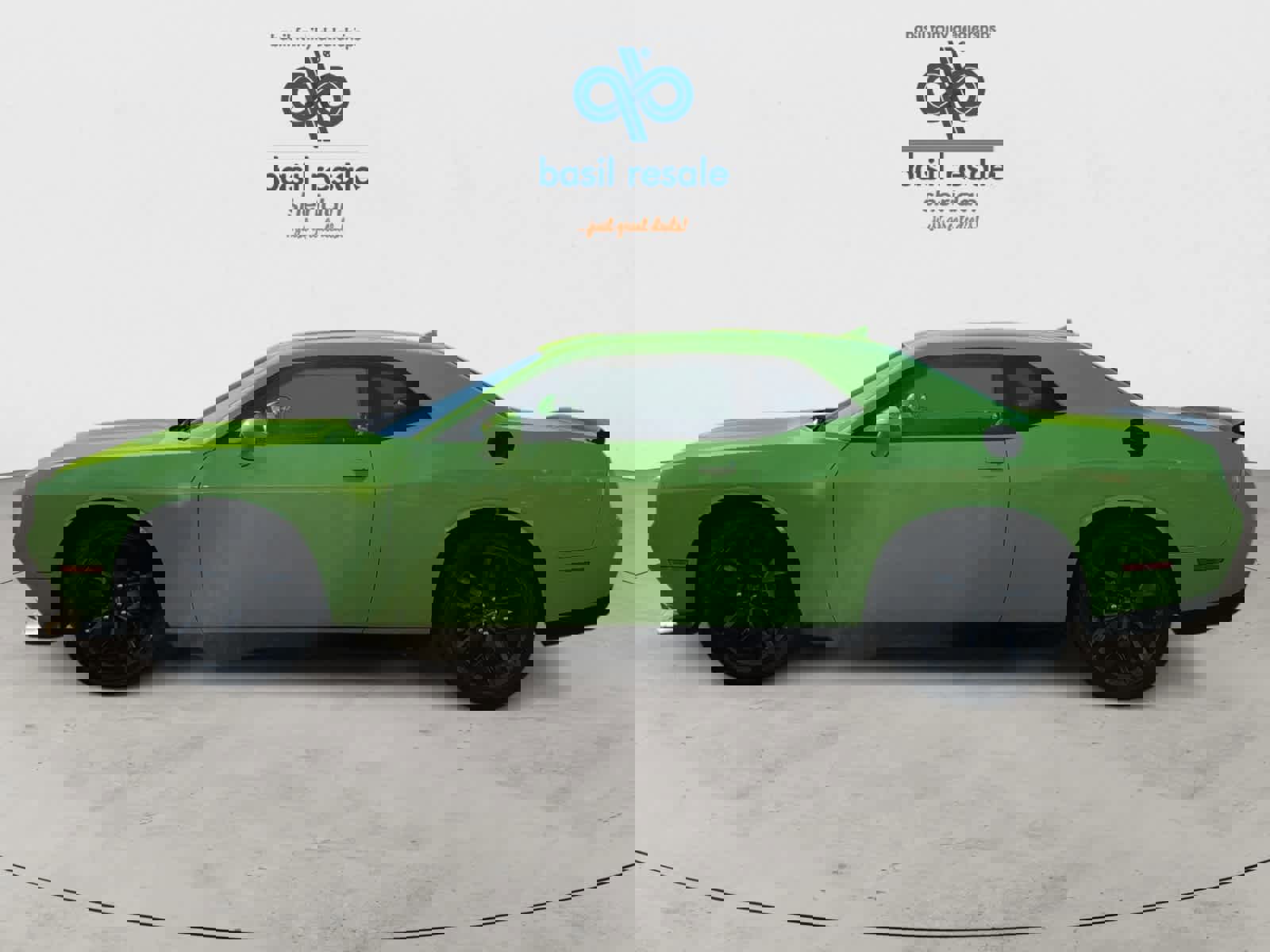 Used 2023 Dodge Challenger R/T w/ Plus Package image 5