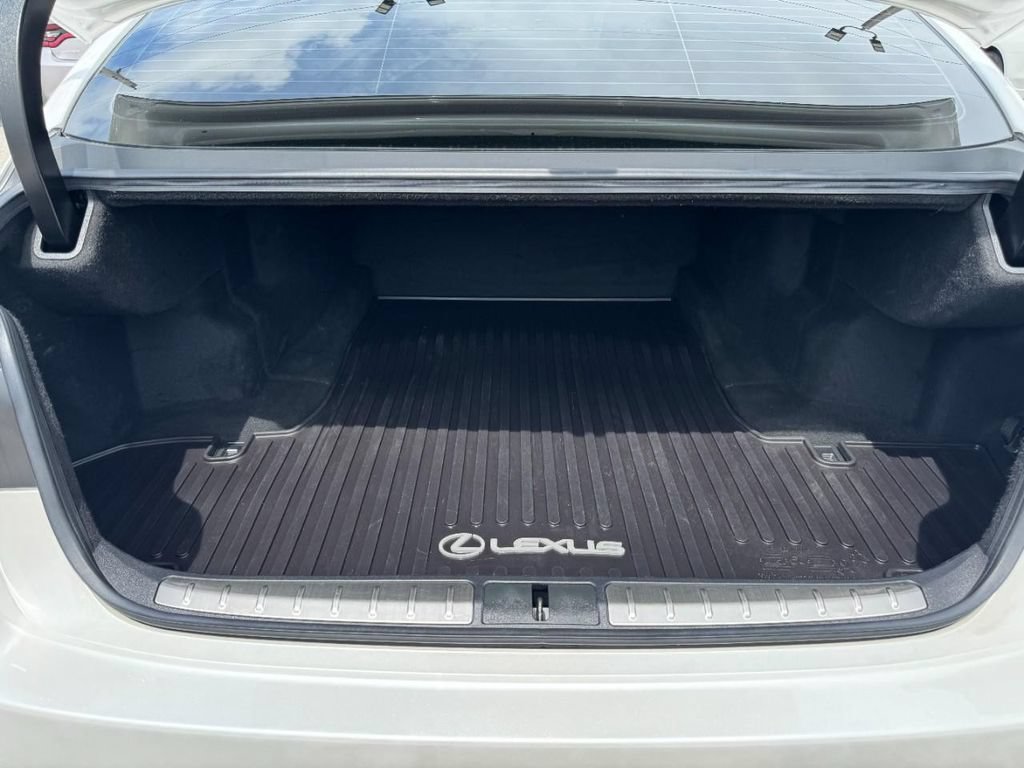 Used 2018 Lexus LS 500 AWD w/ Interior Upgrade Package image 6