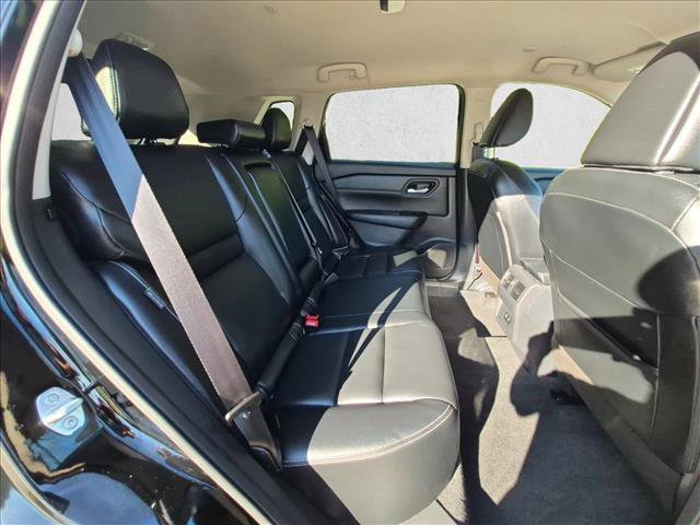 Used 2026 Nissan Rogue SL FWD image 22